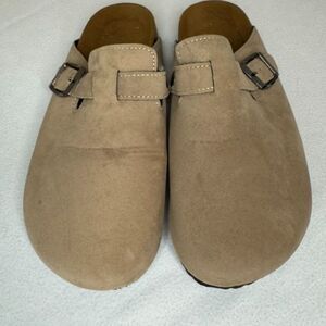 Ecetana Women’s Suede Clogs & Mules – Size 7